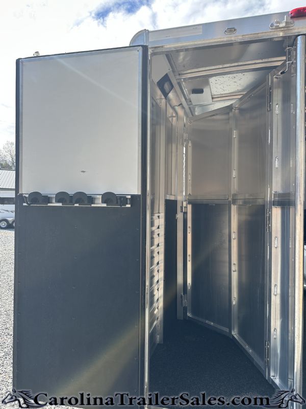 Used Horse Trailers for Sale