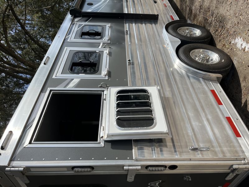 Used Horse Trailers for Sale