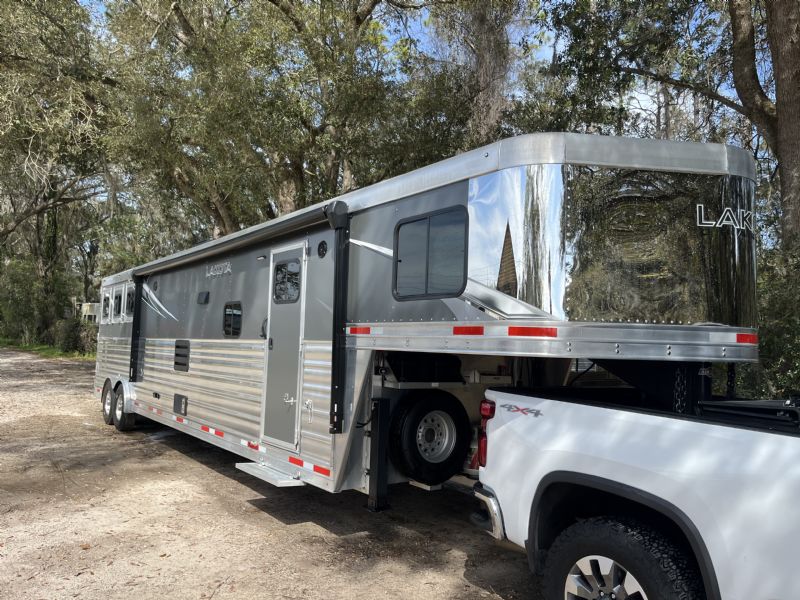 Used Horse Trailers for Sale