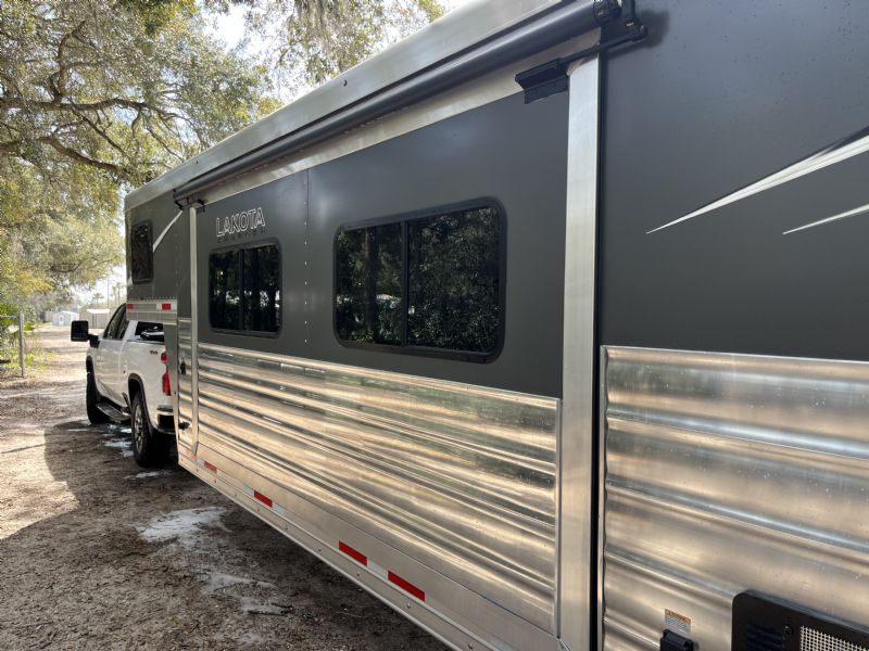 Used Horse Trailers for Sale