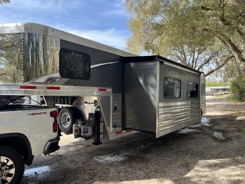 Used Horse Trailers for Sale