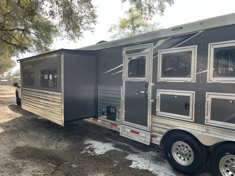 Used Horse Trailers for Sale